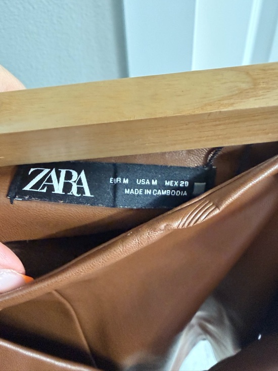 Zara Brown Faux Leather Knot Front Mini Skirt/shorts. Never worn. - Picture 3 of 3